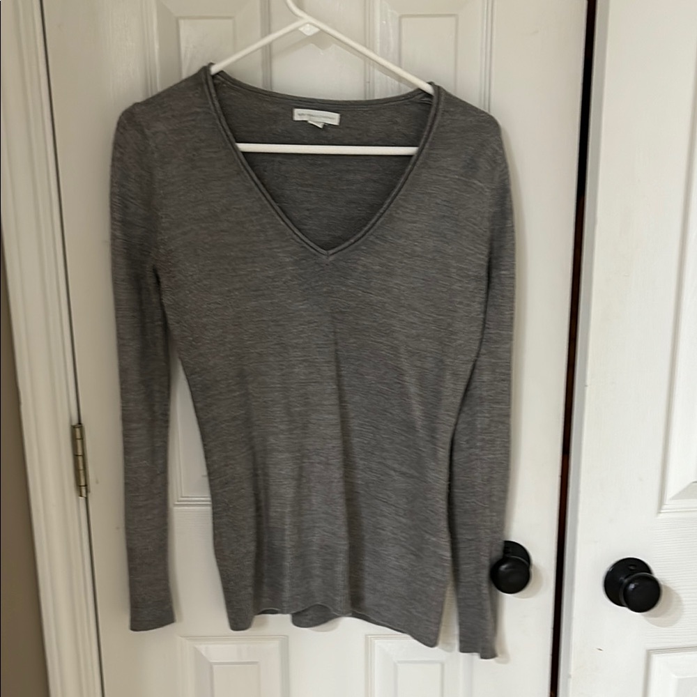 New York & Co Gray V-Neck Women's Sweater